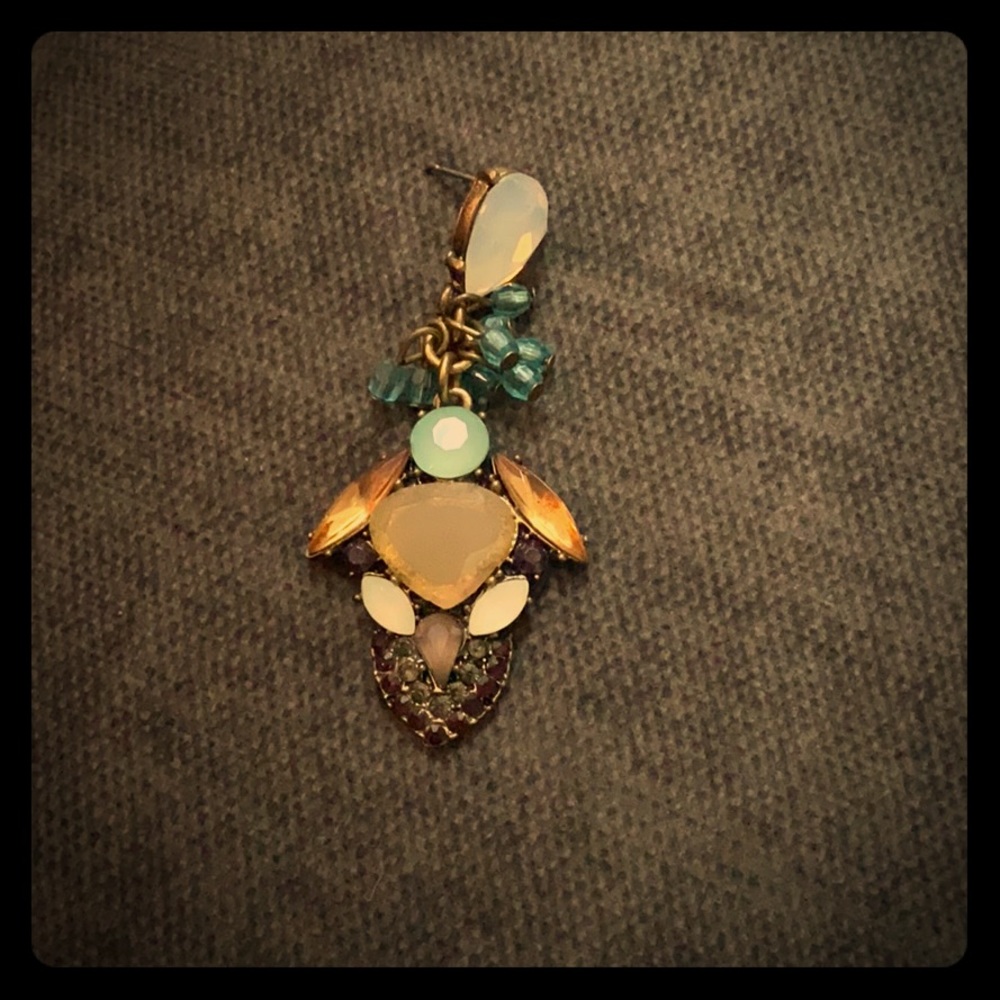 N.Y. and company vintage style earring